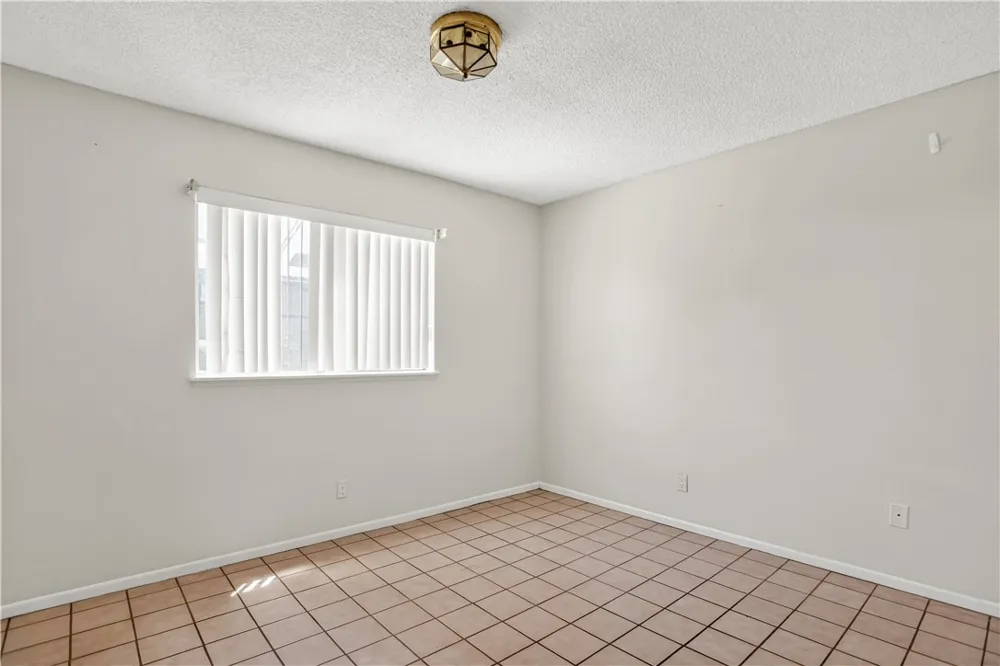 127 E Juanita Glendora, CA 91740