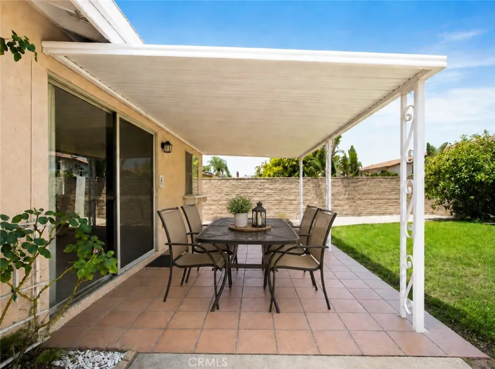 127 E Juanita Glendora, CA 91740