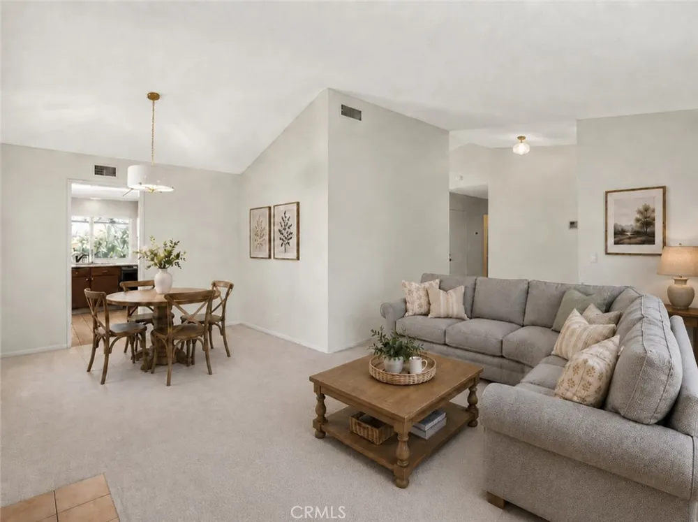 127 E Juanita Glendora, CA 91740