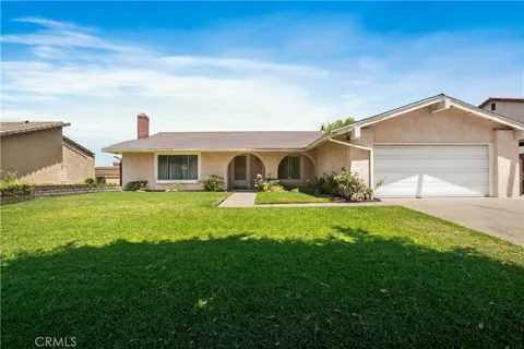 127 E Juanita