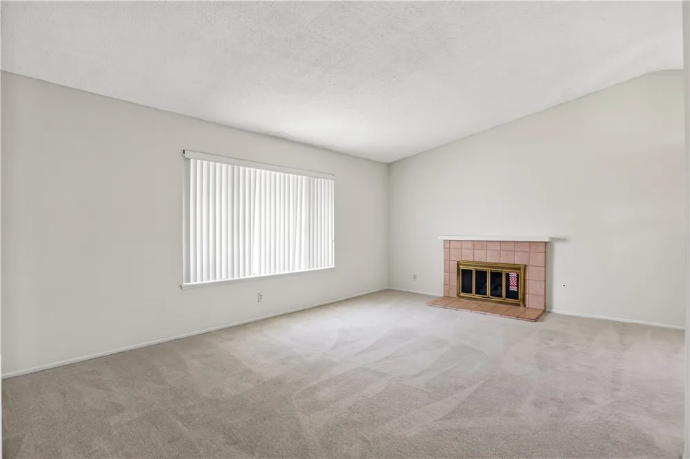 127 E Juanita Glendora, CA 91740