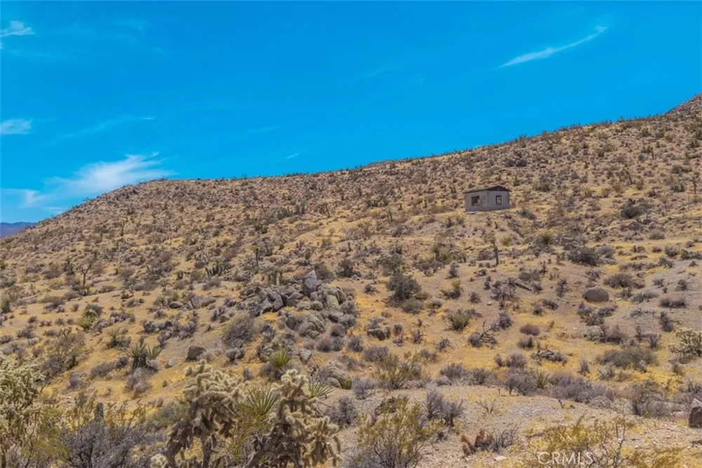 58701 Los Coyotes Yucca Valley, CA 92284