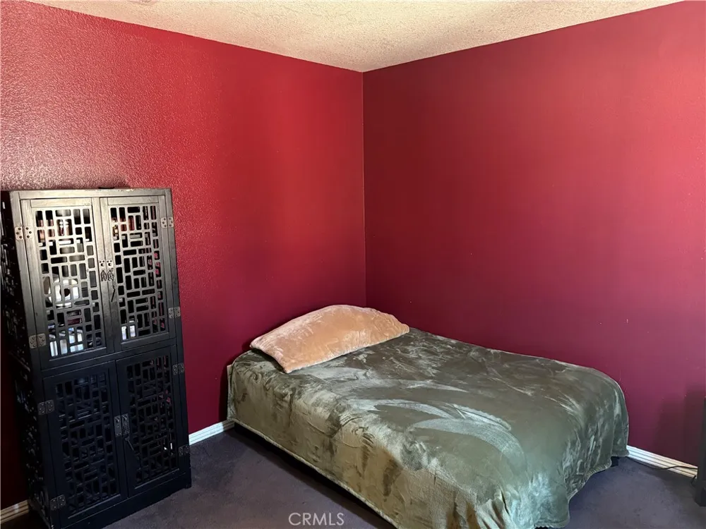 2420 W Sunrise Drive Rialto, CA 92377