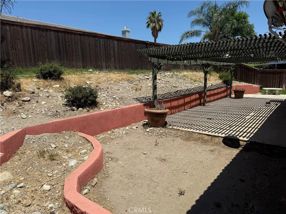 2420 W Sunrise Drive Rialto, CA 92377