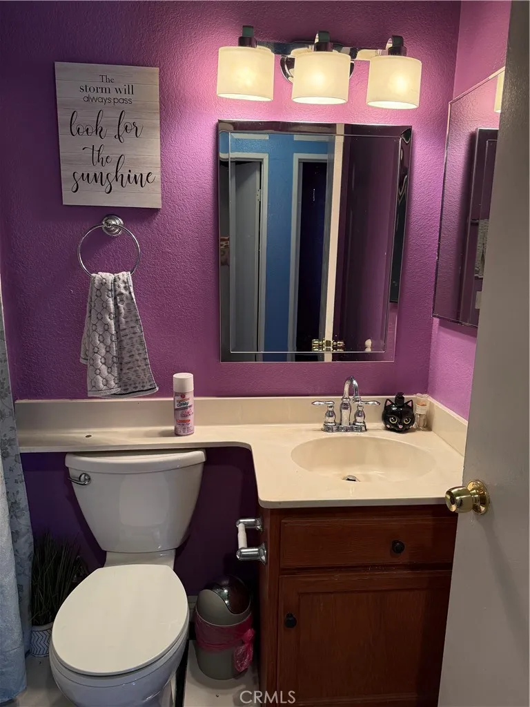 2420 W Sunrise Drive Rialto, CA 92377