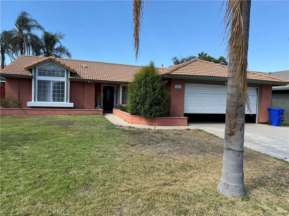 2420 W Sunrise Drive Rialto, CA 92377