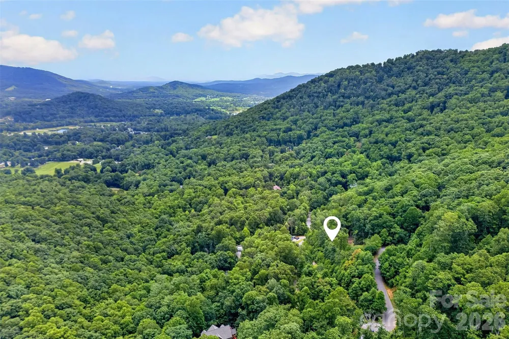 16 Nellie Bell Lane Swannanoa, NC 28778