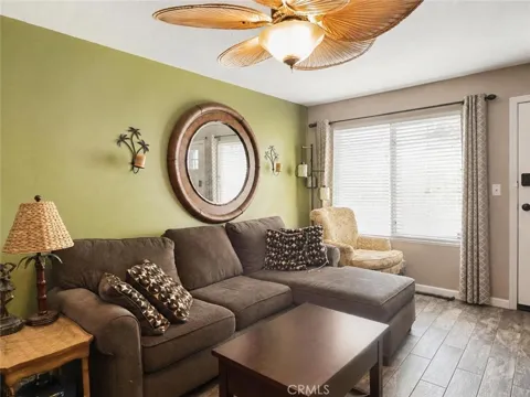64281 Spyglass #33