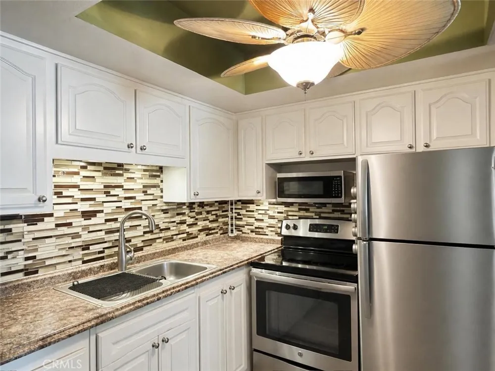 64281 Spyglass #33 Desert Hot Springs, CA 92240