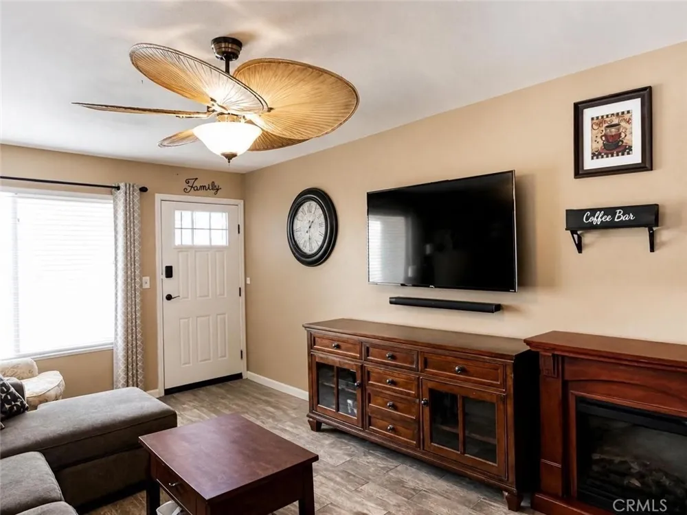 64281 Spyglass #33 Desert Hot Springs, CA 92240