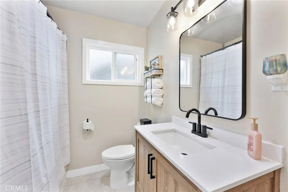 10430 Thienes South El Monte, CA 91733