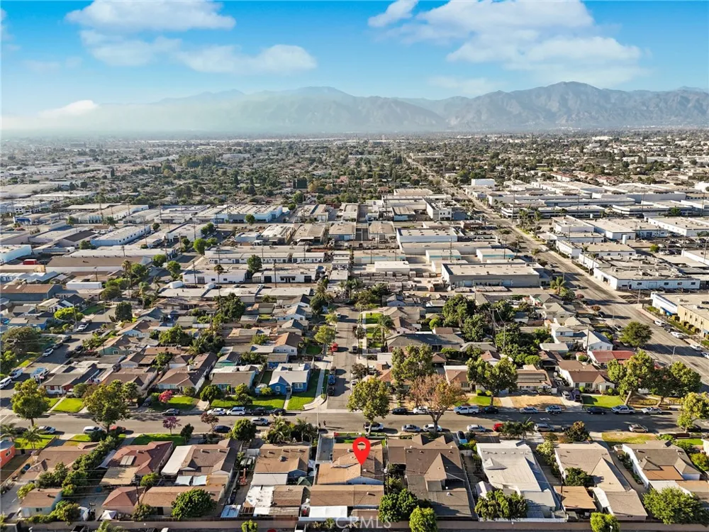 10430 Thienes South El Monte, CA 91733