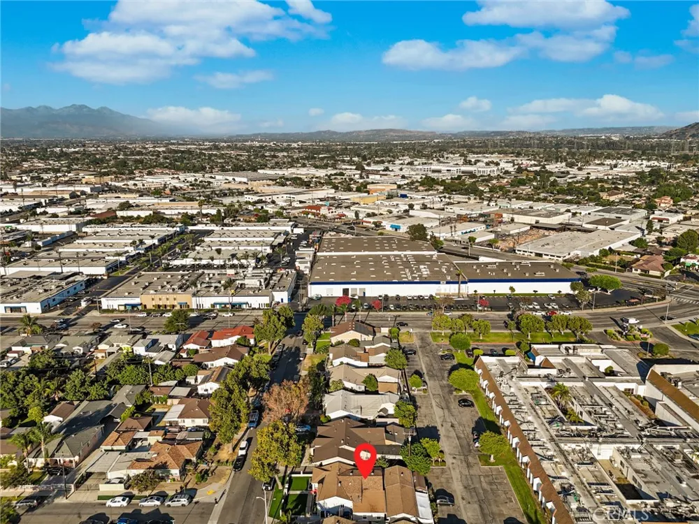 10430 Thienes South El Monte, CA 91733