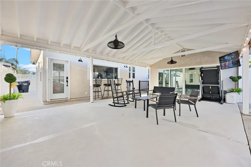 10430 Thienes South El Monte, CA 91733
