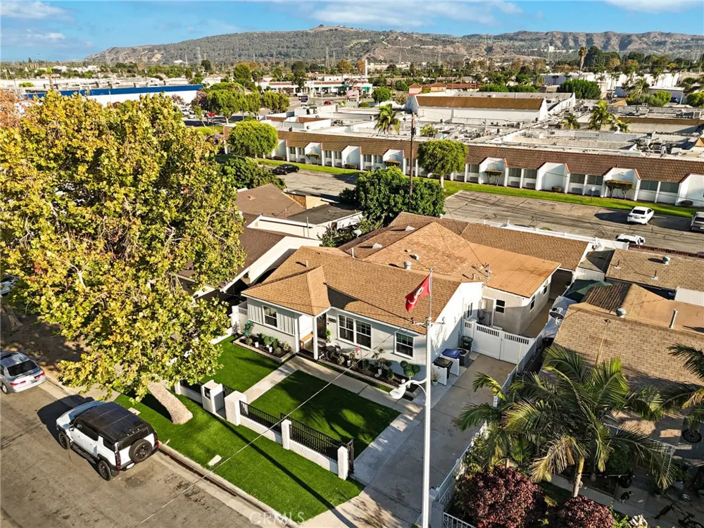 10430 Thienes South El Monte, CA 91733