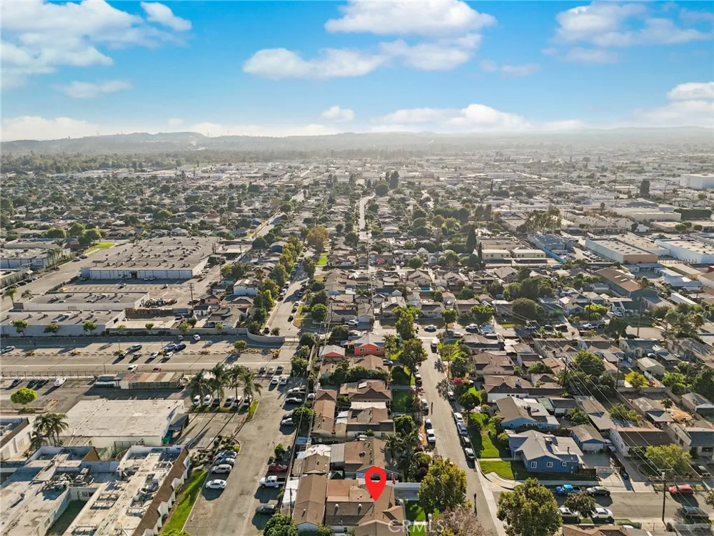 10430 Thienes South El Monte, CA 91733
