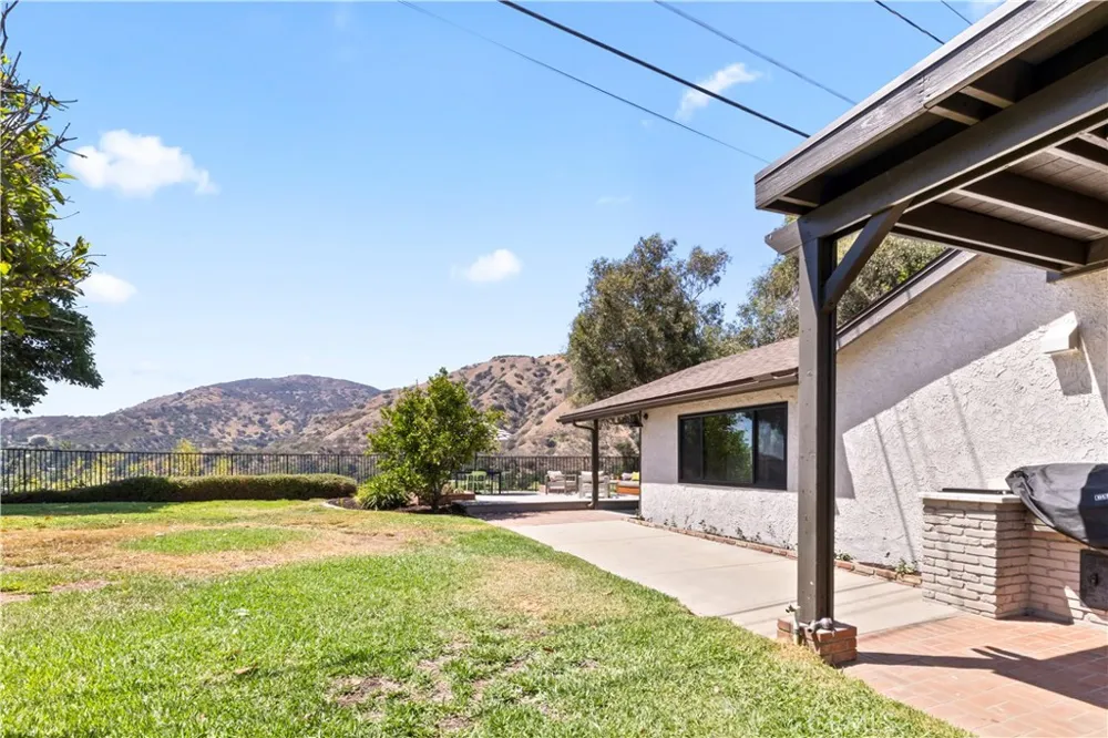 6313 Canterwood La Verne, CA 91750