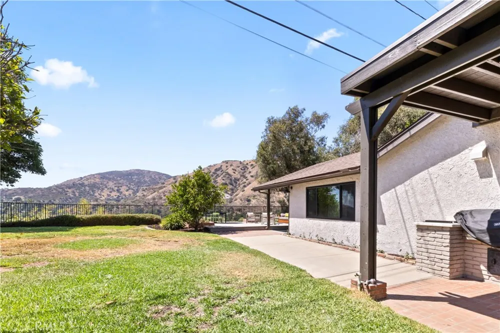 6313 Canterwood La Verne, CA 91750
