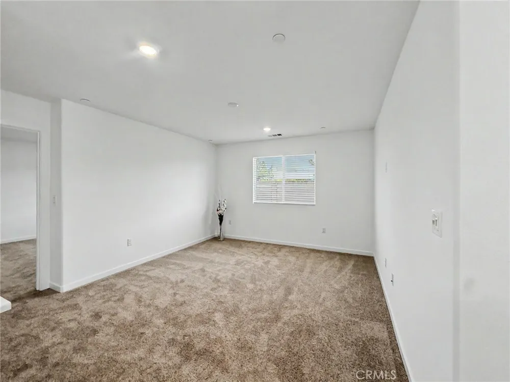 1366 Thunderbolt Lane Rialto, CA 92376