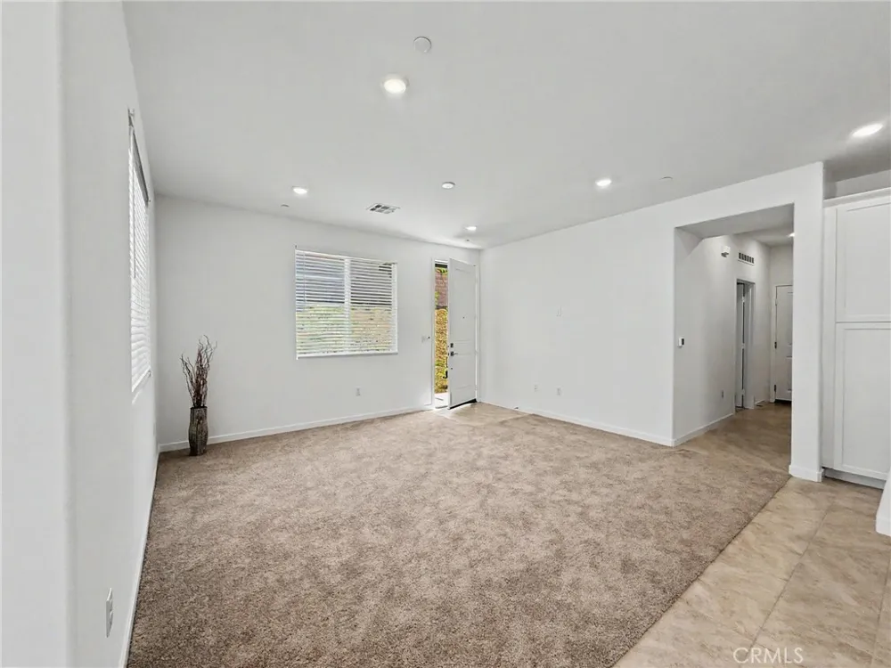 1366 Thunderbolt Lane Rialto, CA 92376