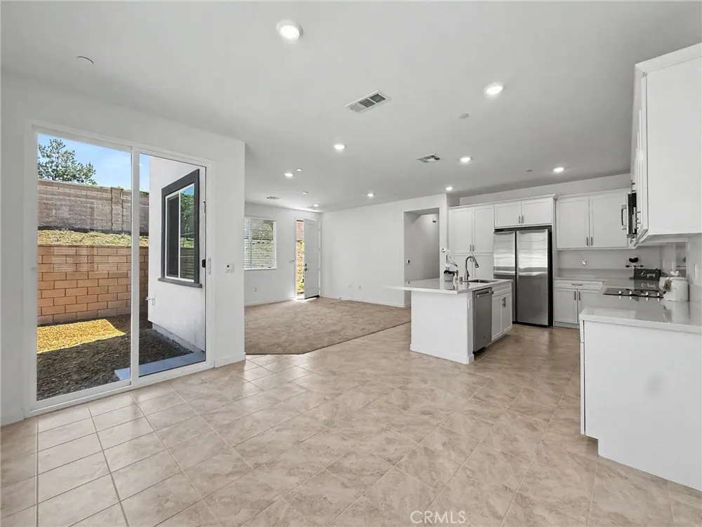 1366 Thunderbolt Lane Rialto, CA 92376