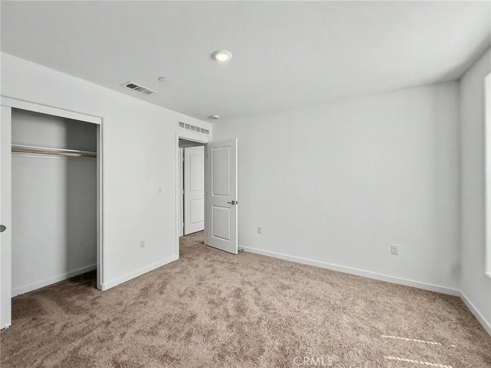 1366 Thunderbolt Lane Rialto, CA 92376