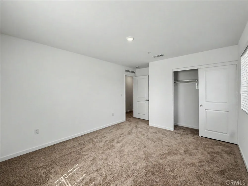 1366 Thunderbolt Lane Rialto, CA 92376