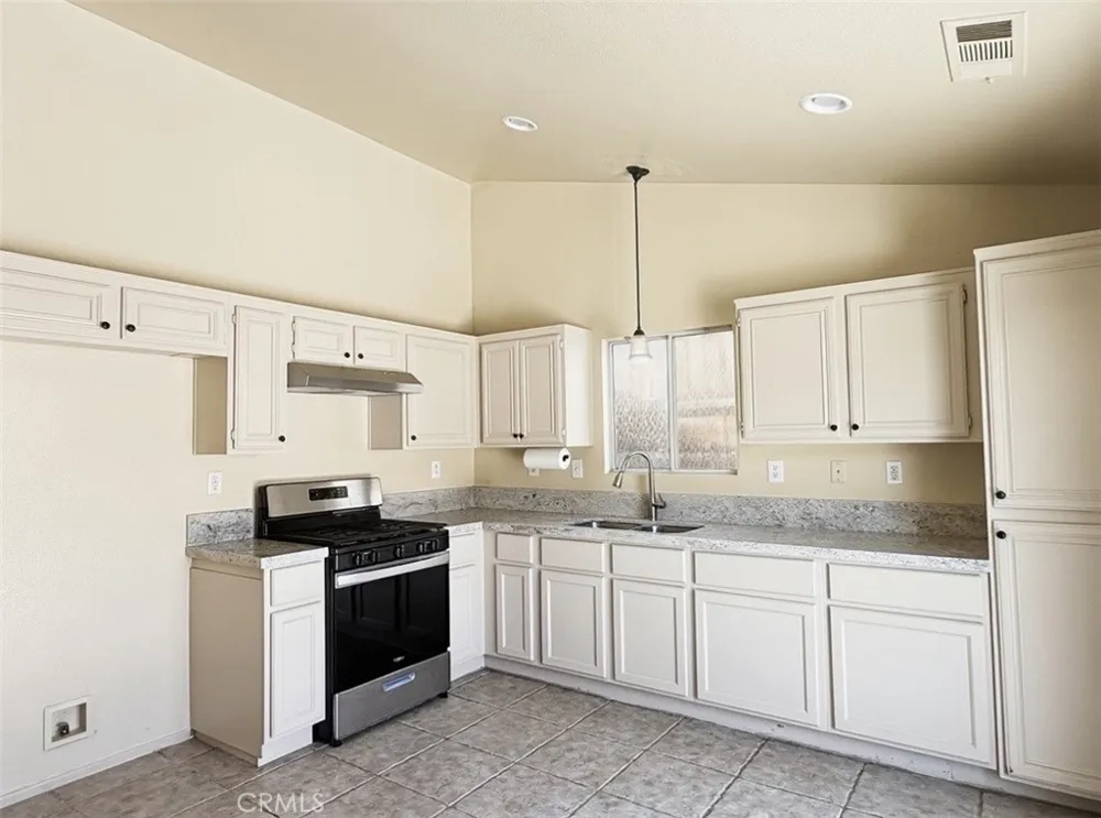 66820 Yucca Desert Hot Springs, CA 92240