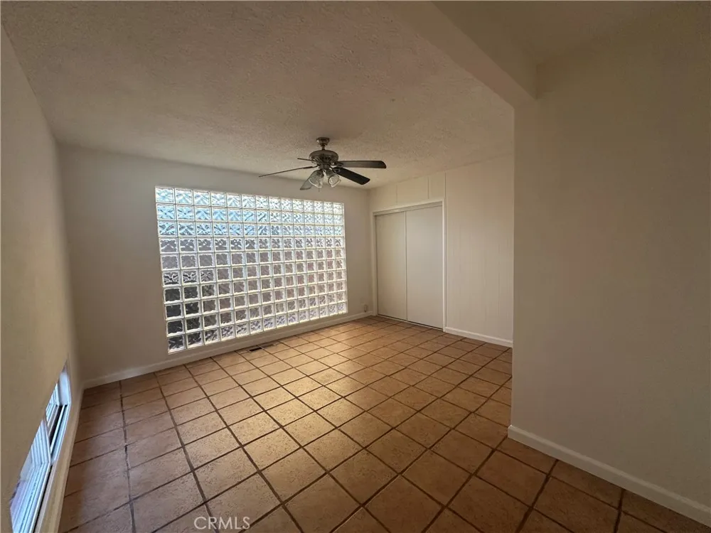 3241 Santa Ana Huntington Park, CA 90255