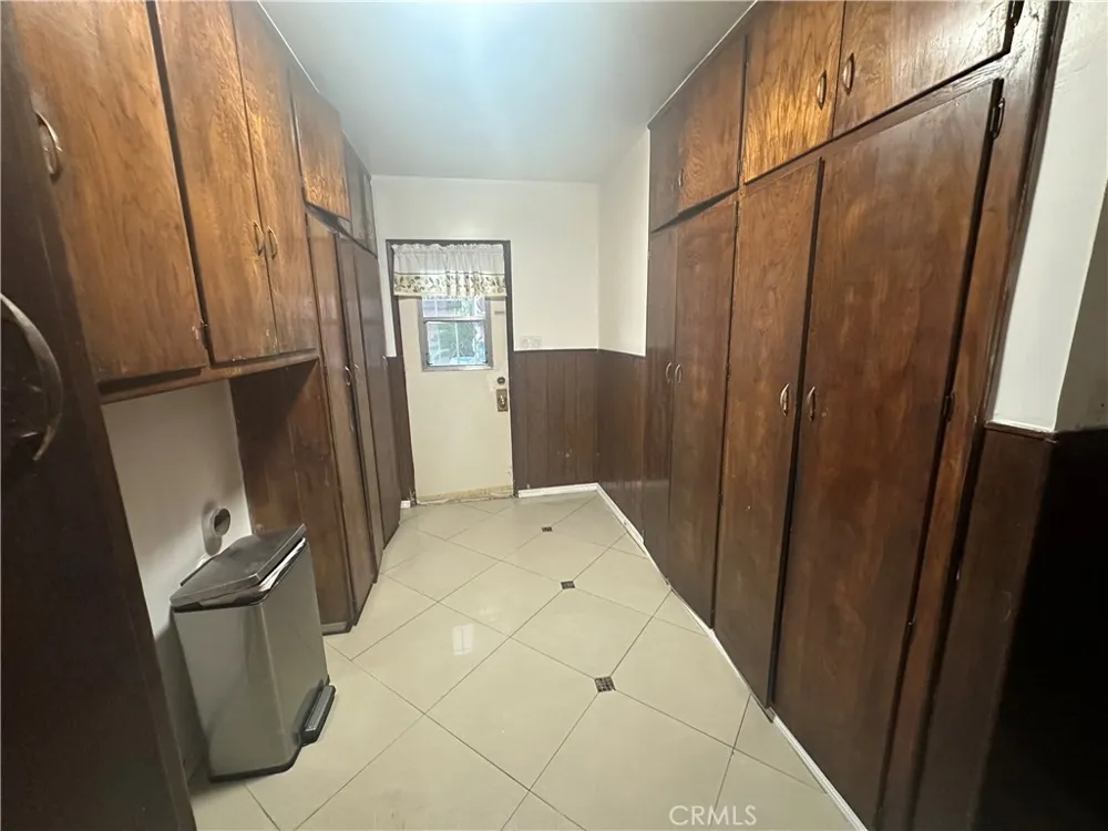 3241 Santa Ana Huntington Park, CA 90255