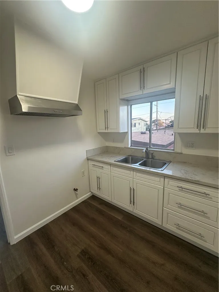 3241 Santa Ana Huntington Park, CA 90255