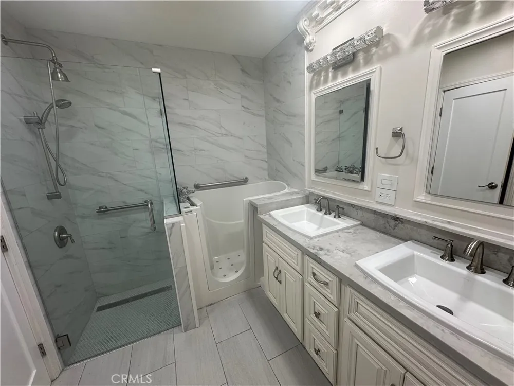 3241 Santa Ana Huntington Park, CA 90255