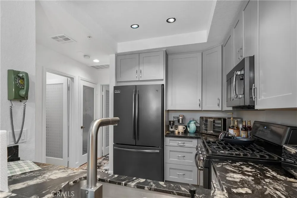 2601 S Broadmoor Palm Springs, CA 92264