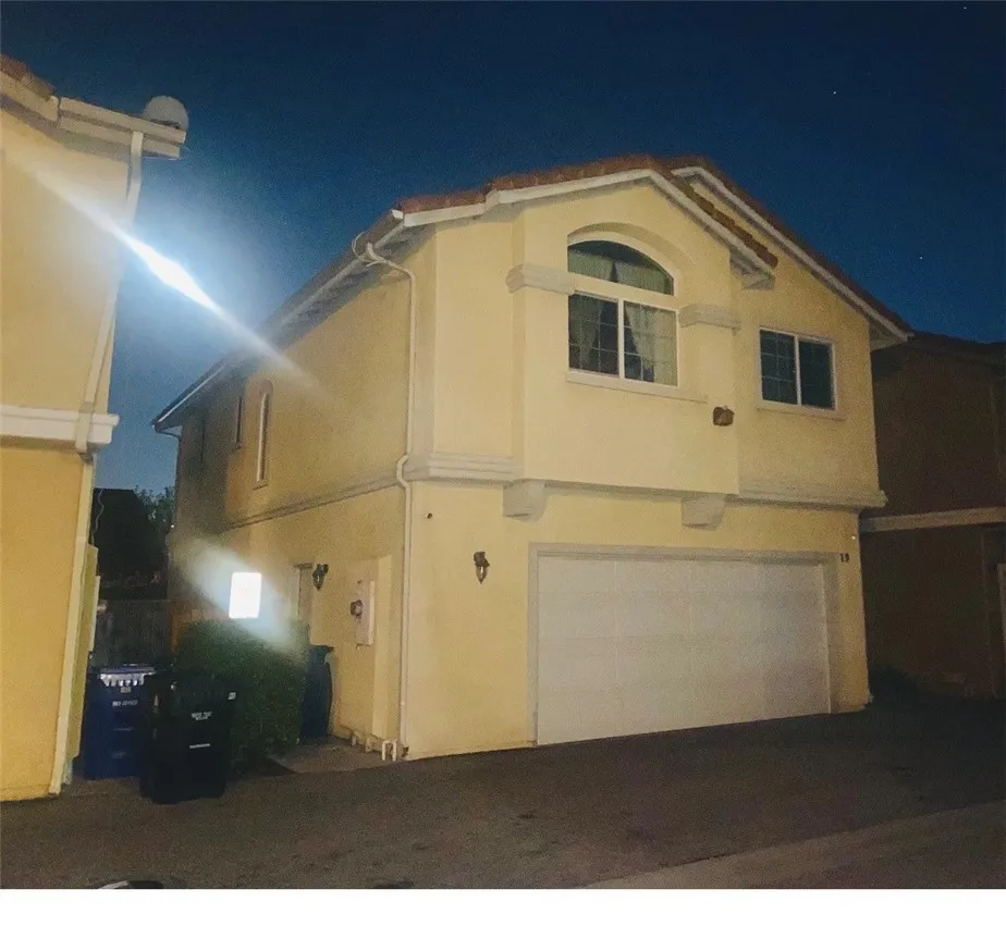 13280 Dronfield Avenue #19 Sylmar, CA 91342
