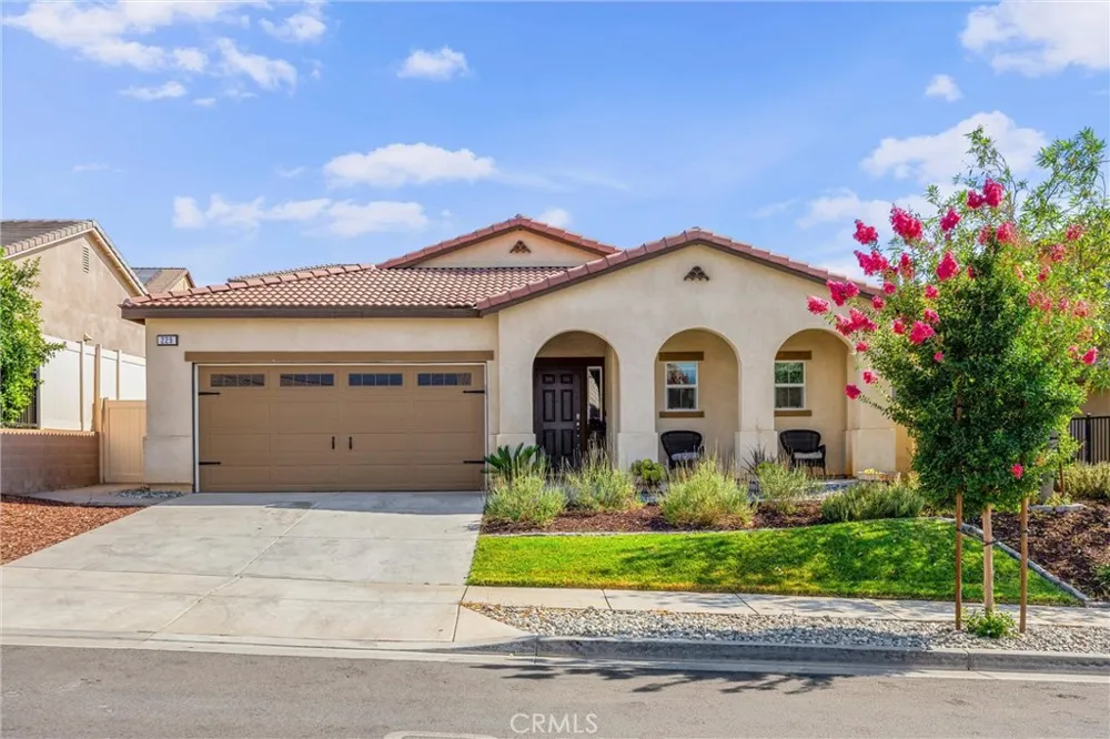 229 Country Club Calimesa, CA 92320