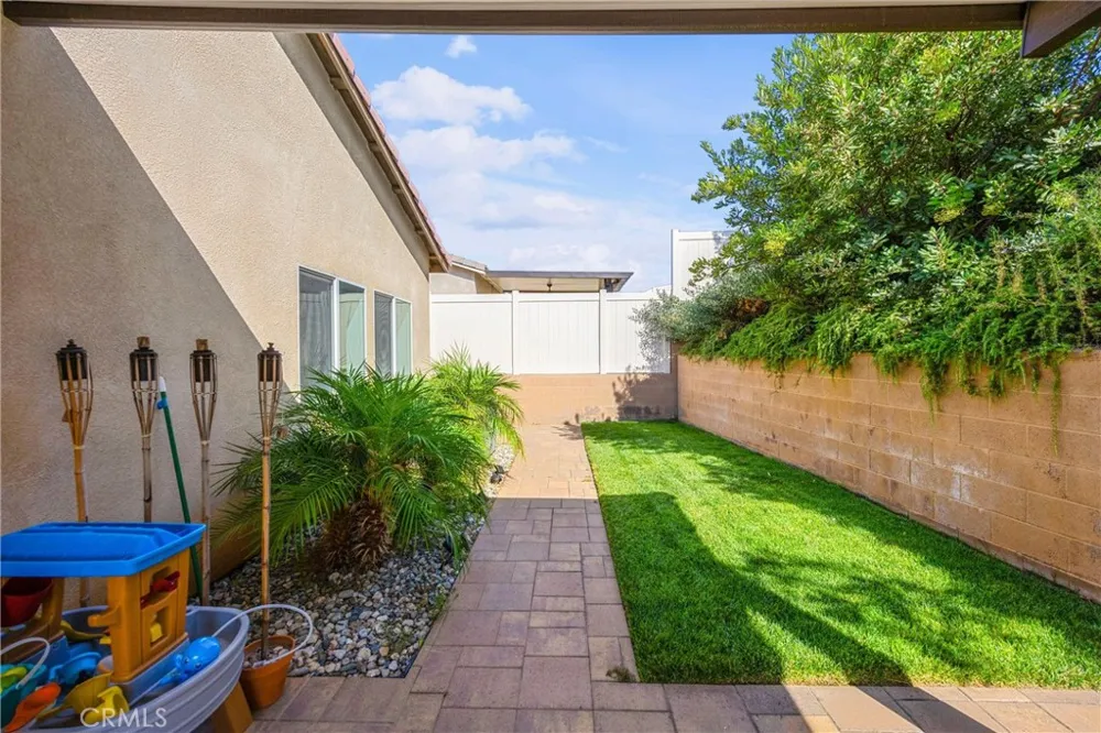229 Country Club Calimesa, CA 92320