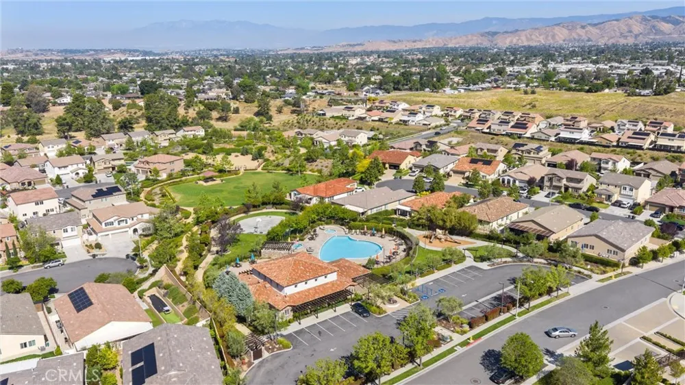 229 Country Club Calimesa, CA 92320