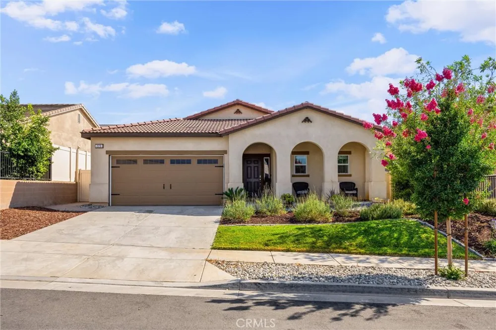 229 Country Club Calimesa, CA 92320