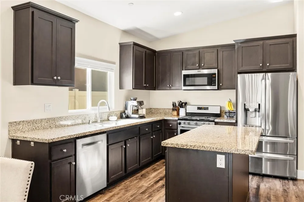 229 Country Club Calimesa, CA 92320