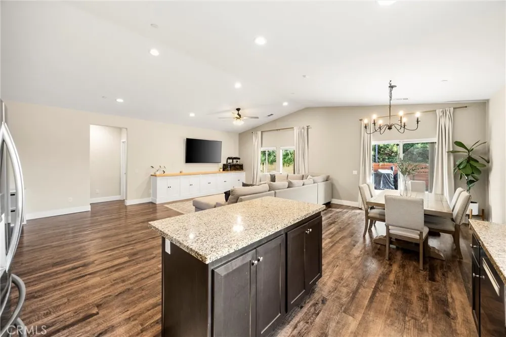 229 Country Club Calimesa, CA 92320