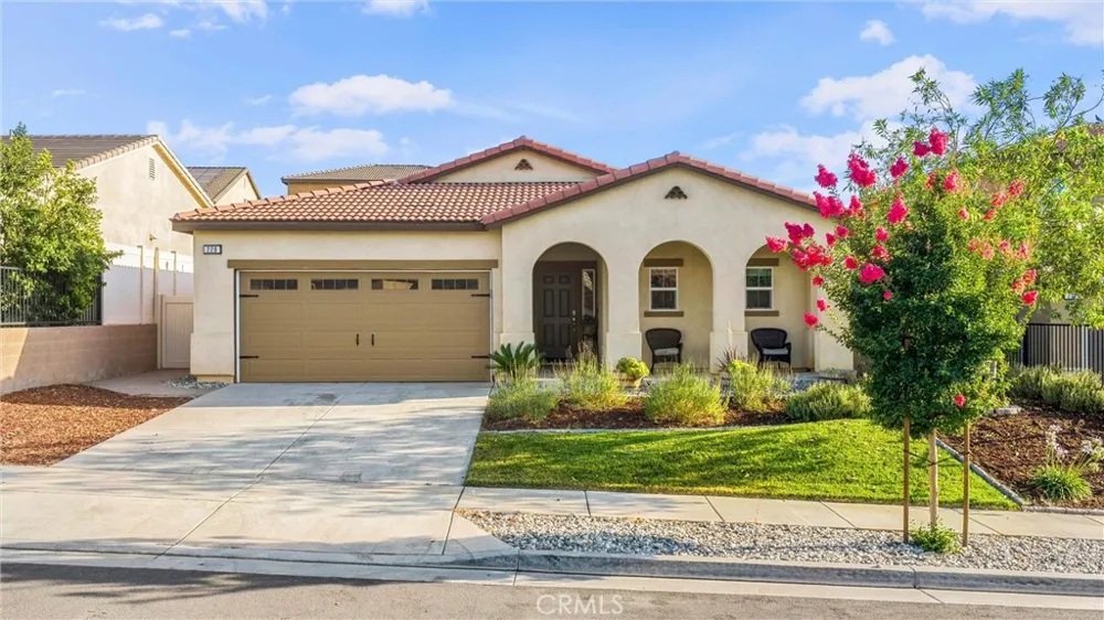 229 Country Club Calimesa, CA 92320
