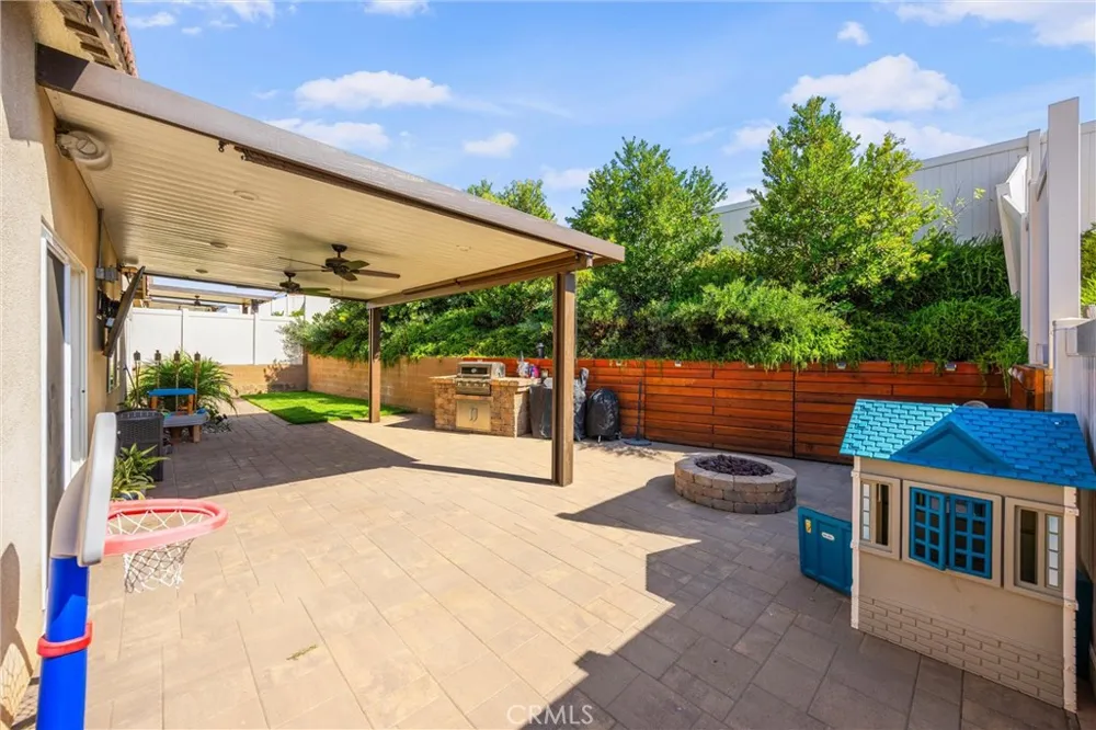 229 Country Club Calimesa, CA 92320