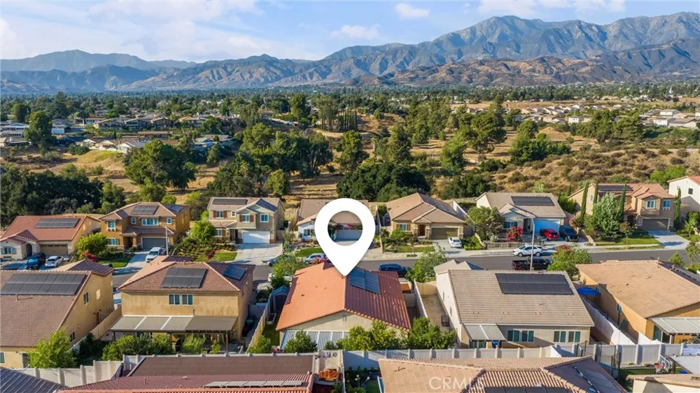 229 Country Club Calimesa, CA 92320
