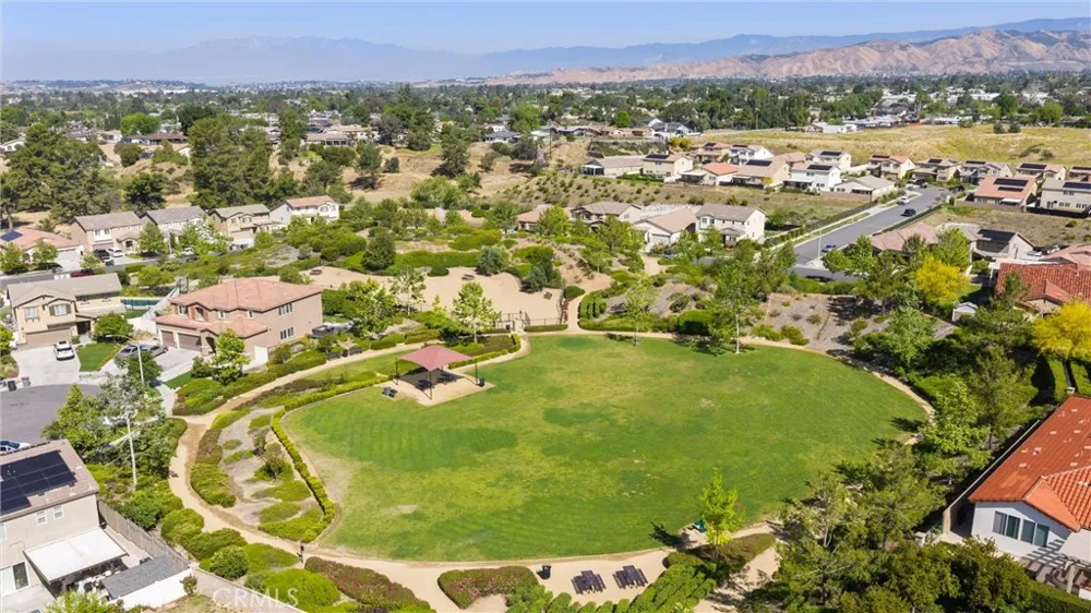229 Country Club Calimesa, CA 92320