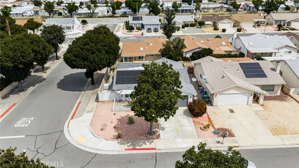 2219 El Toro Hemet, CA 92545