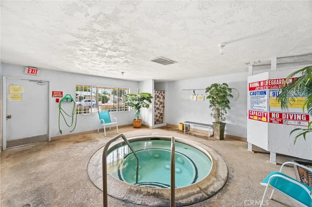 2219 El Toro Hemet, CA 92545
