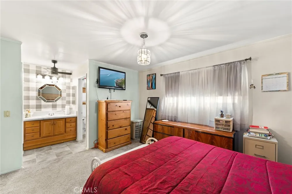 2219 El Toro Hemet, CA 92545