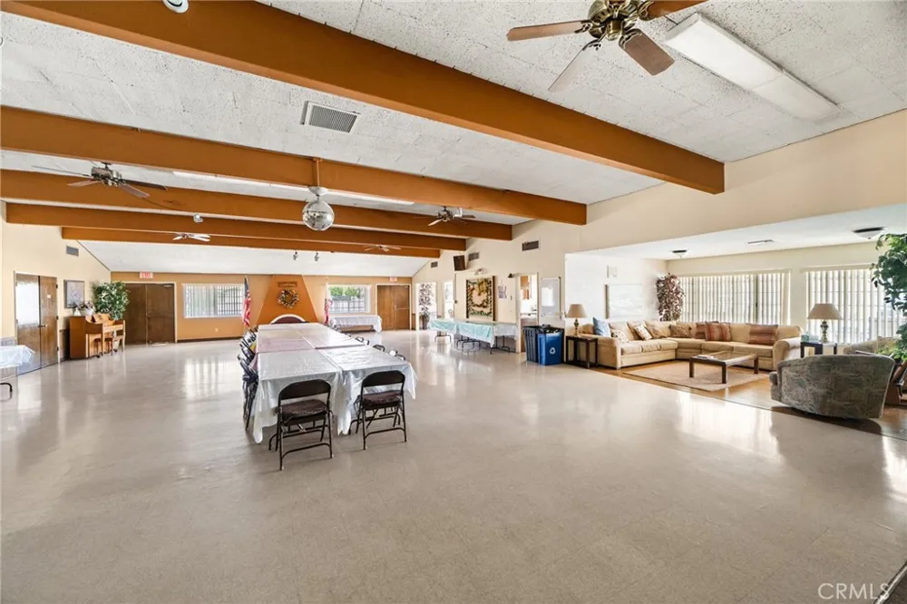 2219 El Toro Hemet, CA 92545