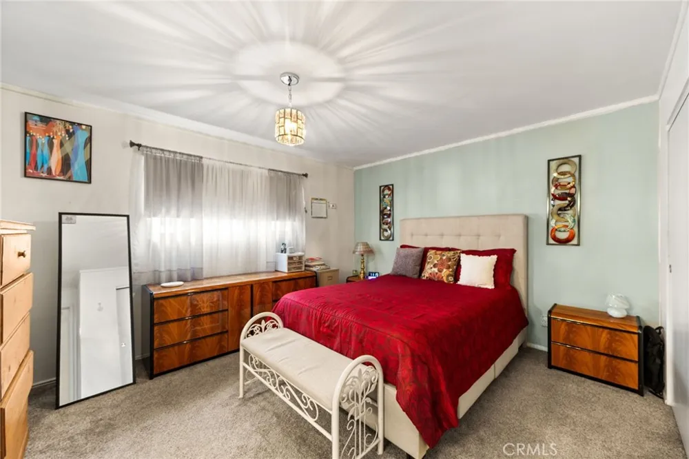2219 El Toro Hemet, CA 92545