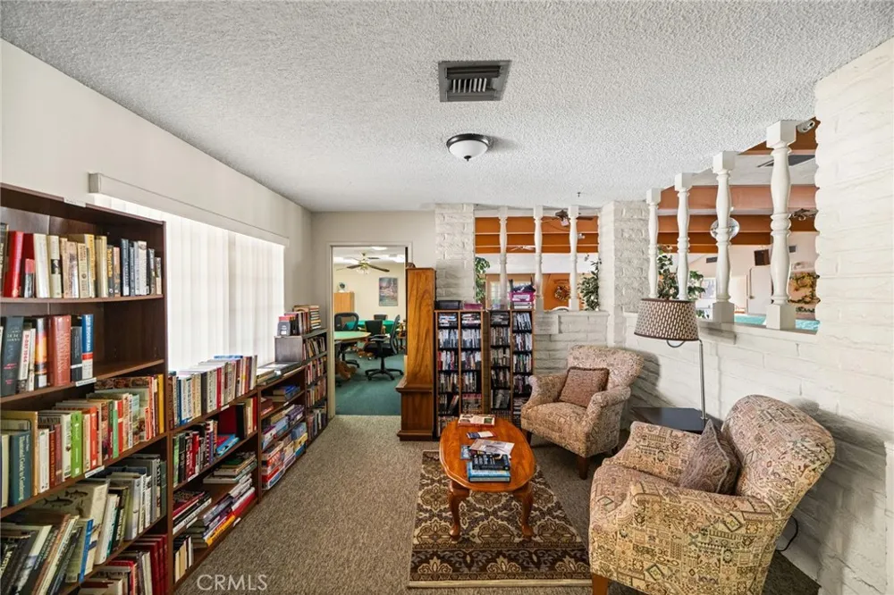 2219 El Toro Hemet, CA 92545